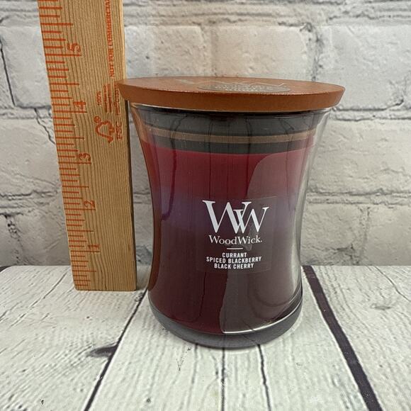 WoodWick Candle Currant Spiced Blackberry Cherry Scent Crackels 9.7 Oz‎ - Picture 6 of 7